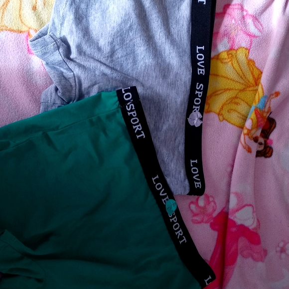 2 pc Girls Undies - Picture 1 of 1